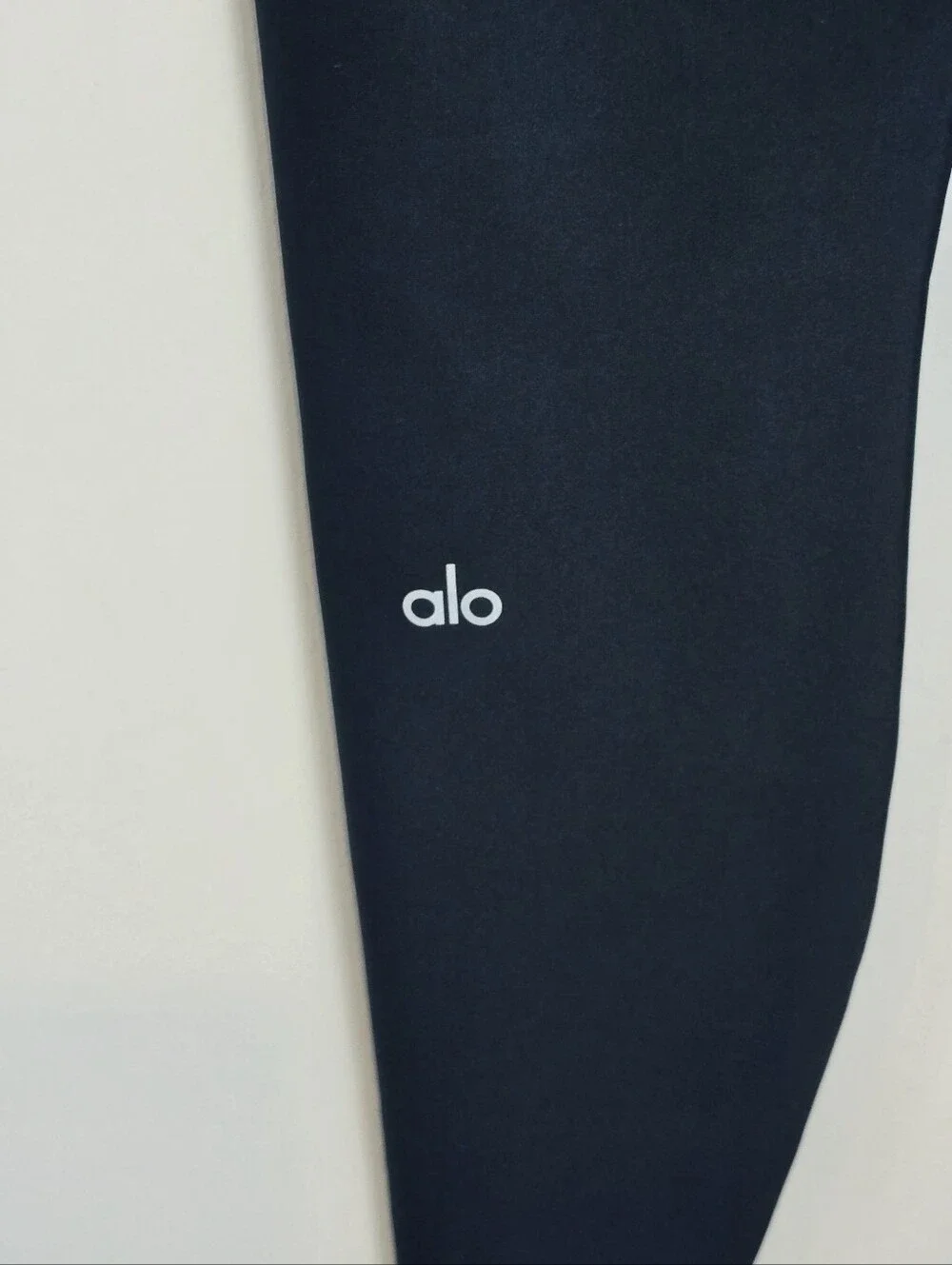 Alo Yoga 7/8 High-Waist Airlift Legging Size Small